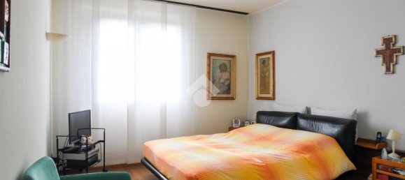 5 rooms Apartment in Alzano Lombardo, Italy No. 154345 13