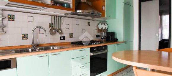 5 rooms Apartment in Alzano Lombardo, Italy No. 154345 5