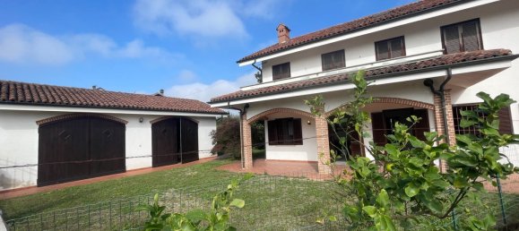 8 rooms House in Valfenera, Italy No. 126062 35