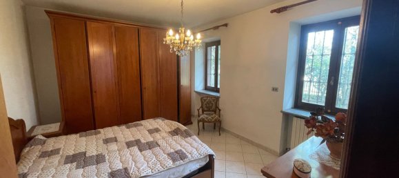8 rooms House in Valfenera, Italy No. 126062 7