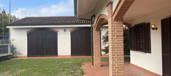 8 rooms House in Valfenera, Italy No. 126062 30