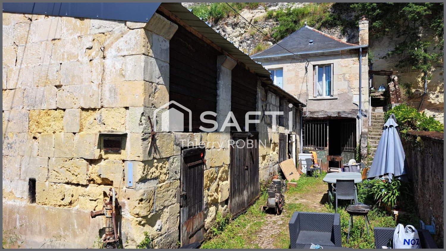 2 bedrooms House in Cinq-Mars-la-Pile, France No. 65481