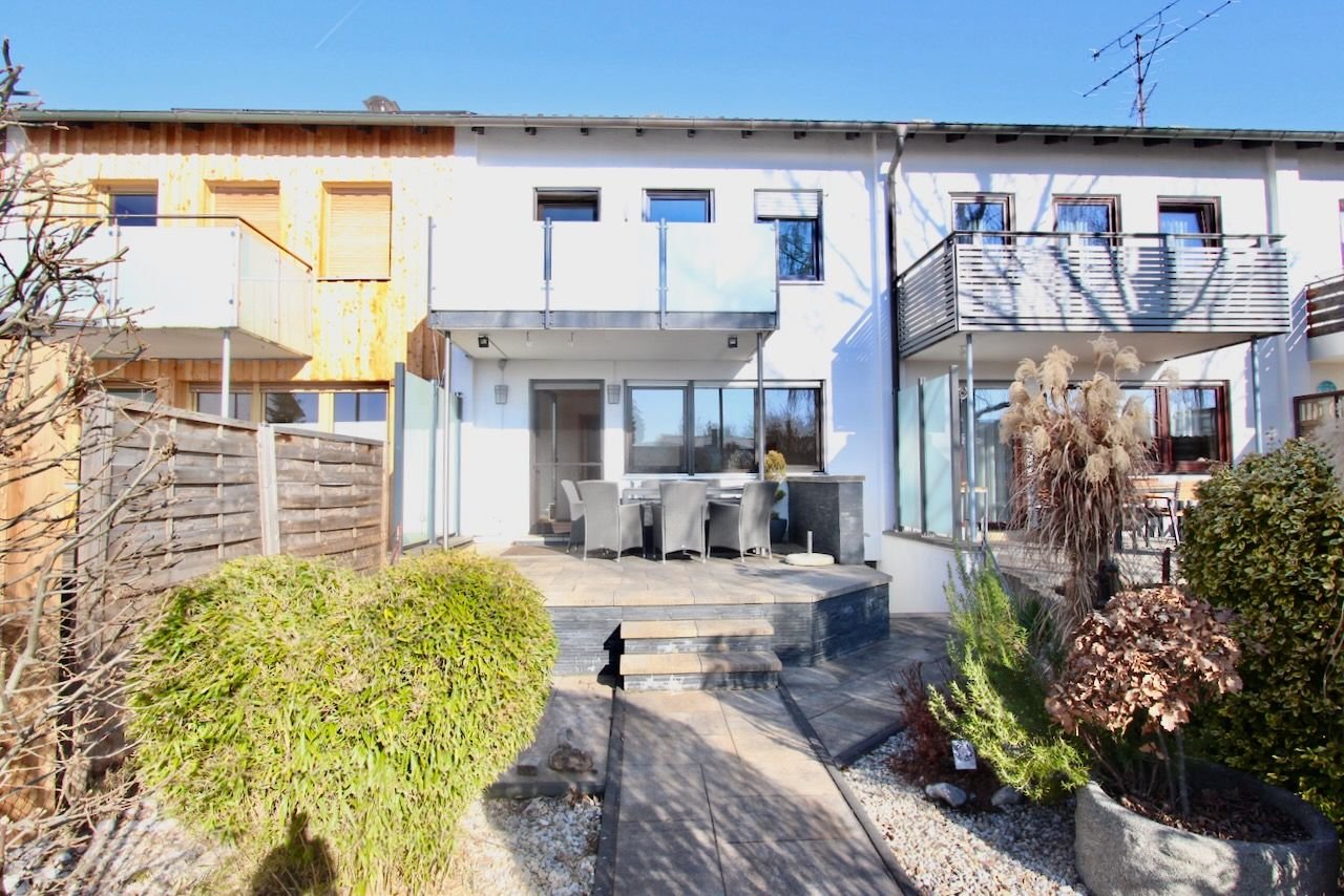 Adosado de 4 habitaciónes en Landshut, Germany No. 129262