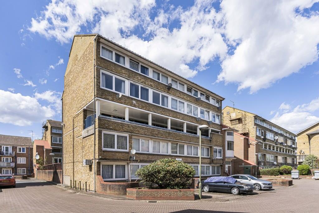 Apartamento de 3 dormitorios en London, United Kingdom No. 8722