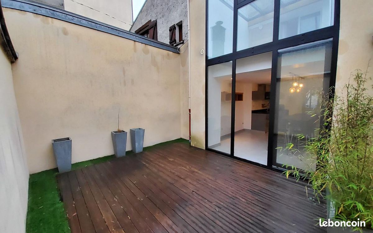 2 bedrooms House in Seine-et-Marne, France No. 167639