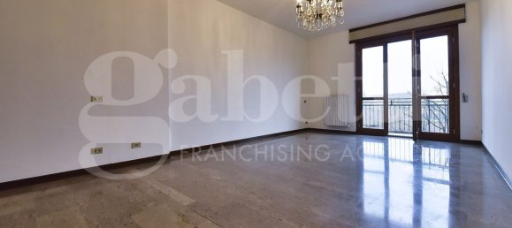 4 rooms Apartment in Vedano al Lambro, Italy No. 27878 3