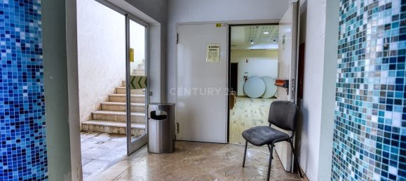 52m² Commercial property in Fatima, Portugal No. 139827 4