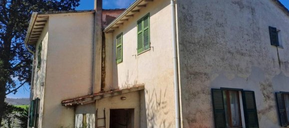 Дом с 7 комнатами в Скансано, Италия № 38150 2