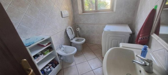 Дом с 7 комнатами в Скансано, Италия № 38150 19