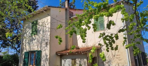 Дом с 7 комнатами в Скансано, Италия № 38150 3