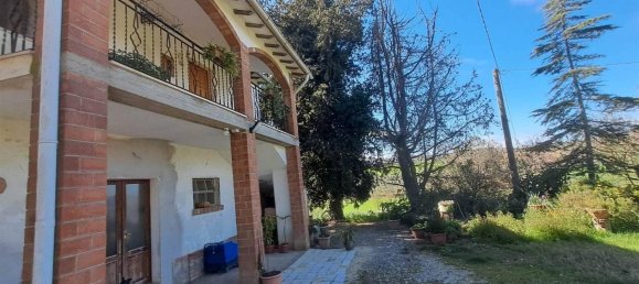 Дом с 7 комнатами в Скансано, Италия № 38150 13