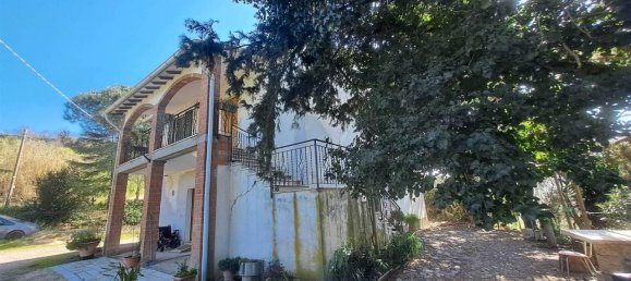 Дом с 7 комнатами в Скансано, Италия № 38150 10