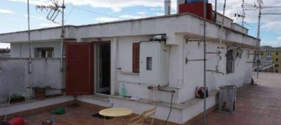 1 bedroom Apartment in Rome, Italy No. 318832 2