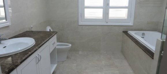 5 bedrooms Villa in Tay Ho, Vietnam No. 4994 13