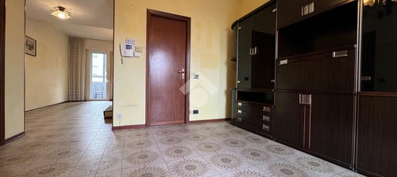 Вилла с 3 спальнями в Галлиате, Италия № 176264 7