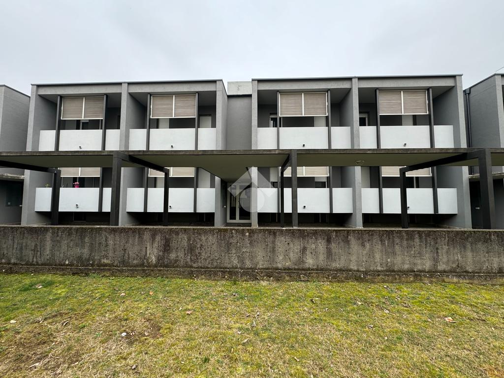 Вилла с 3 спальнями в Галлиате, Италия № 176264