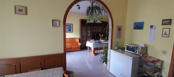 4 rooms Apartment in Isernia, Italy No. 29100 7