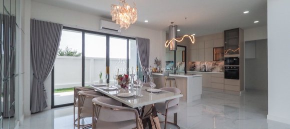 5 bedrooms Cafe / restaurant in Pattaya, Thailand No. 24616 7