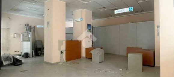 Bureau à Marsala, Italy 285m² No. 286475 5