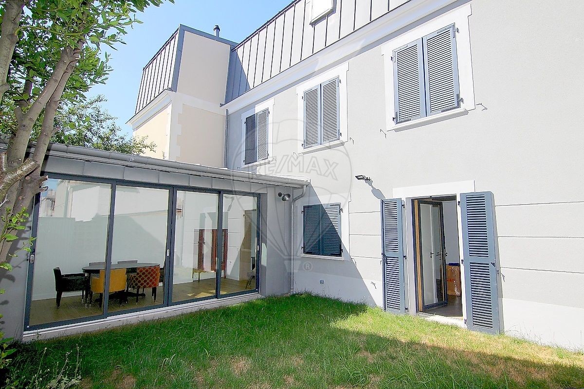 4 Schlafzimmer Haus in Colombes, France, Nr. 321131