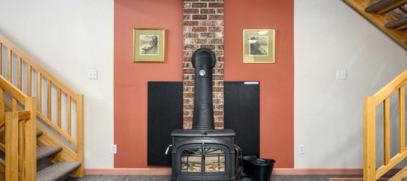 6 bedrooms House in British Columbia, Canada No. 1270 7