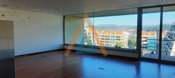 Casa de 3 dormitorios en Sao Joao da Madeira, Portugal No. 43748 5