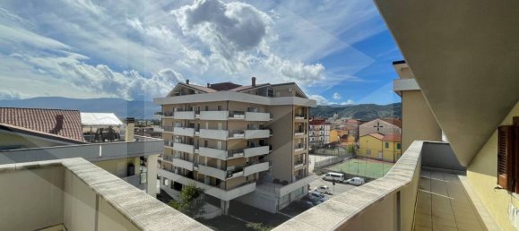 3غرفة شقة في Avezzano, Italy رقم 34381 27