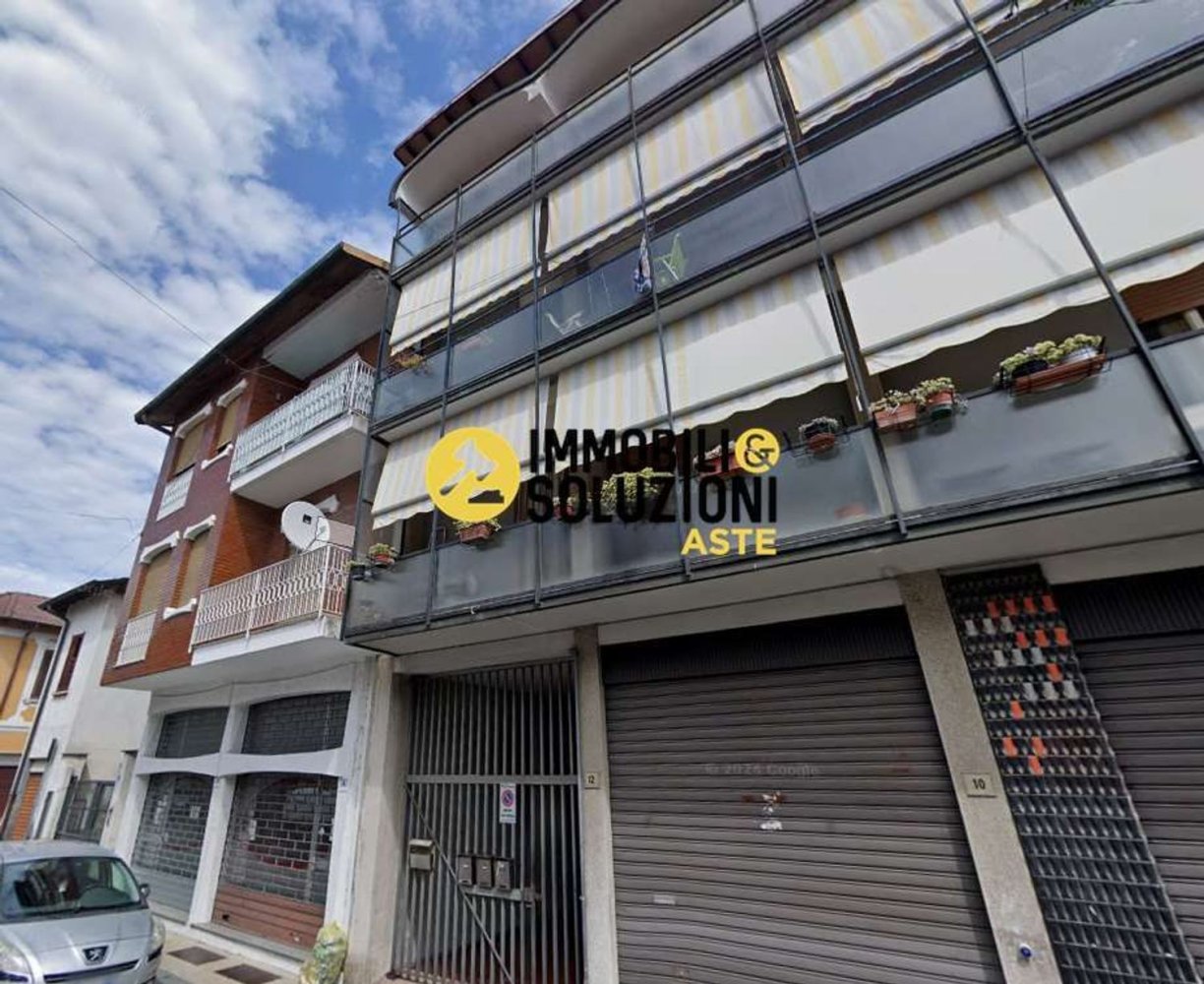 3 rooms Apartment in Busto Garolfo, Italy No. 95785