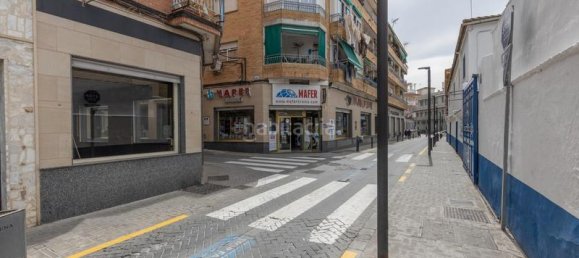 Propriété commerciale à Maracena, Spain 113m² No. 86390 18