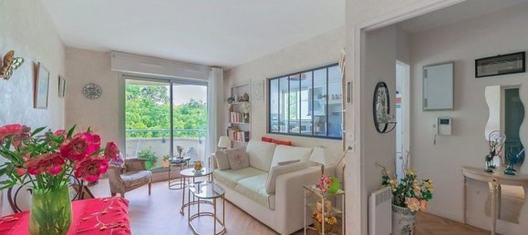 Apartamento de 1 dormitorio en Bordeaux, France No. 286036 2