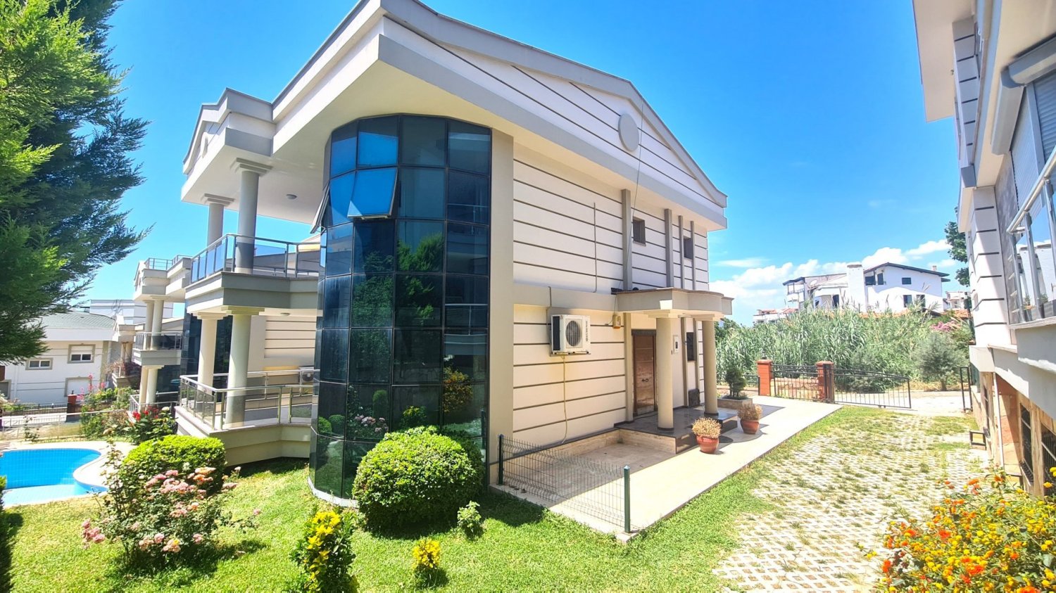 Недвижимость с 3 спальнями в Кушадасы, Турция № 22288