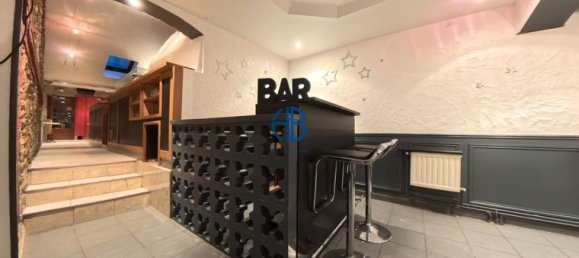 Gewerbliche Immobilie in Stains, France, Nr. 358527 3