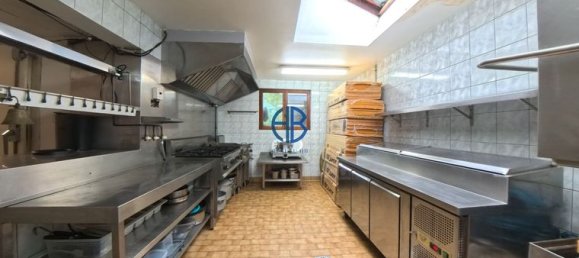 Gewerbliche Immobilie in Stains, France, Nr. 358527 9