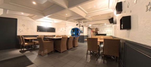 Gewerbliche Immobilie in Stains, France, Nr. 358527 2