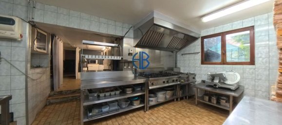 Gewerbliche Immobilie in Stains, France, Nr. 358527 11