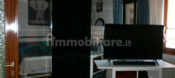 4 bedrooms Apartment in Florence, Italy No. 167000 2