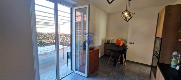 2 bedrooms Villa in Leggiuno, Italy No. 1623 10