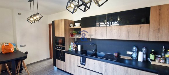 2 bedrooms Villa in Leggiuno, Italy No. 1623 8