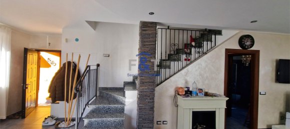 2 bedrooms Villa in Leggiuno, Italy No. 1623 49