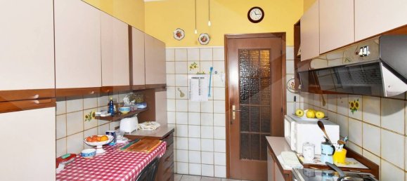 2 bedrooms Apartment in Parabiago, Italy No. 23093 10