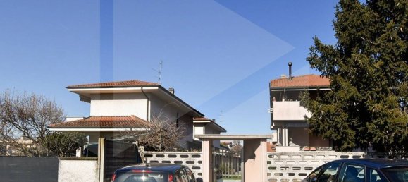 2 bedrooms Apartment in Parabiago, Italy No. 23093 19