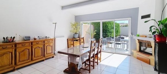 3 bedrooms House in Aytre, France No. 313755 4