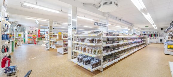 Здание с 8 комнатами в Фюрстенфельдбрукк, Германия № 39691 44