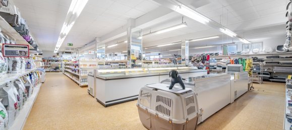 Здание с 8 комнатами в Фюрстенфельдбрукк, Германия № 39691 21