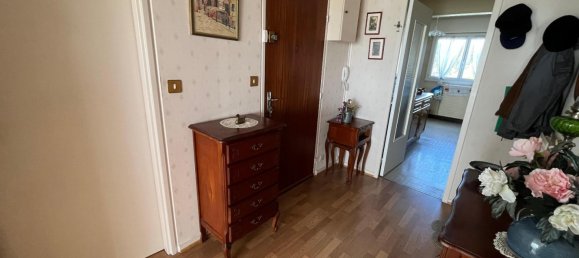 Apartamento de 3 dormitorios en Bourges, France No. 55988 7