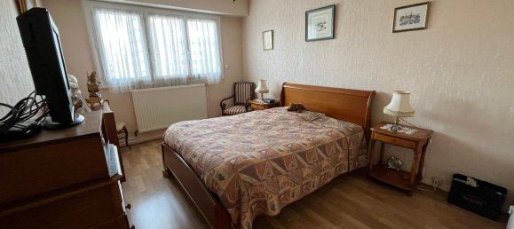 Apartamento de 3 dormitorios en Bourges, France No. 55988 4