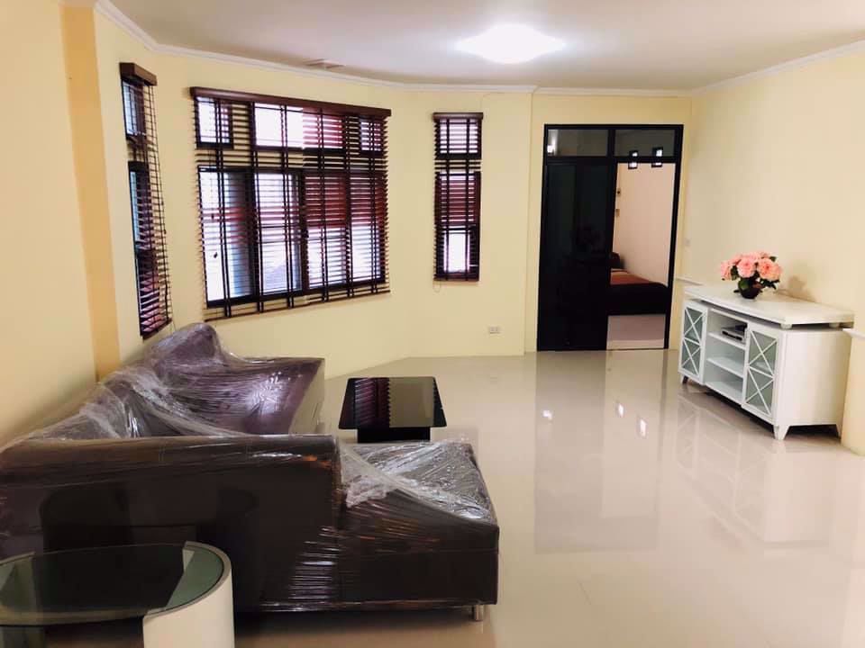 4 bedrooms House in Watthana, Thailand No. 9892