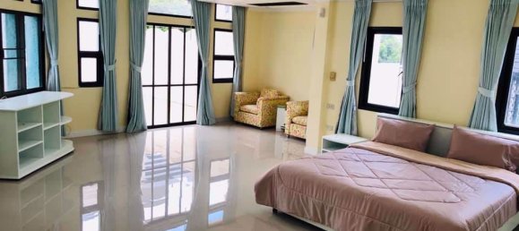 4 bedrooms House in Watthana, Thailand No. 9892 8