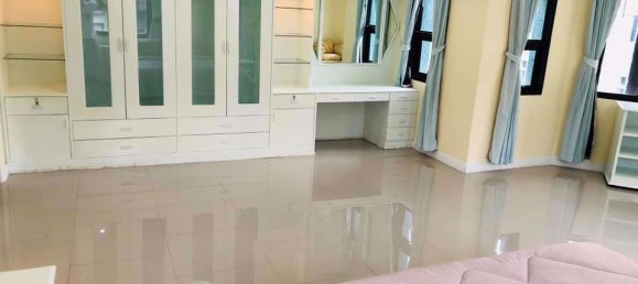 4 bedrooms House in Watthana, Thailand No. 9892 11