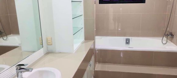 4 bedrooms House in Watthana, Thailand No. 9892 14